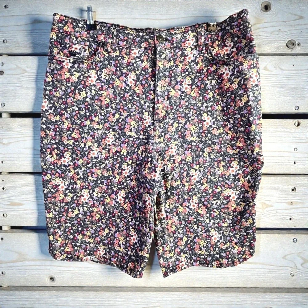 Vintage Maximalist Ditsy Floral‎ Denim Shorts 16 Purple Stretch Cotton Cottage